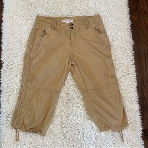 Eastern Mountain Sports Womens Size 8 Hiking Capri Pants Zipper Pockets Mustard